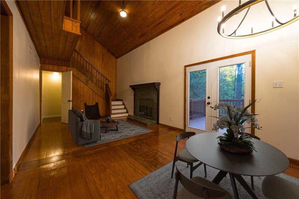 596 Riverview Drive