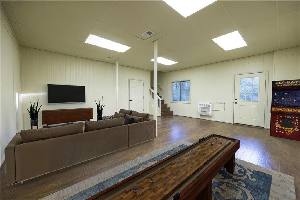 596 Riverview Drive