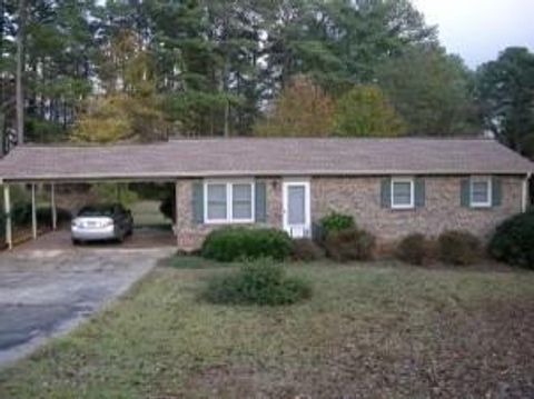 Single Family Residence in Winston GA 3340 Robin Hood Lane.jpg