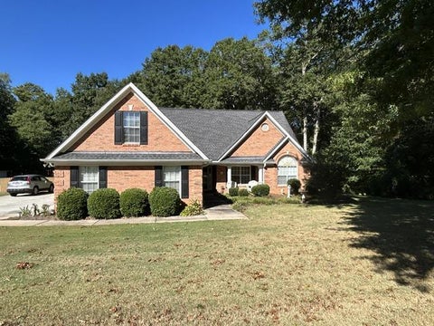 Homes For Sale - 200 Glynnshire Court<br/> Covington, GA 30016