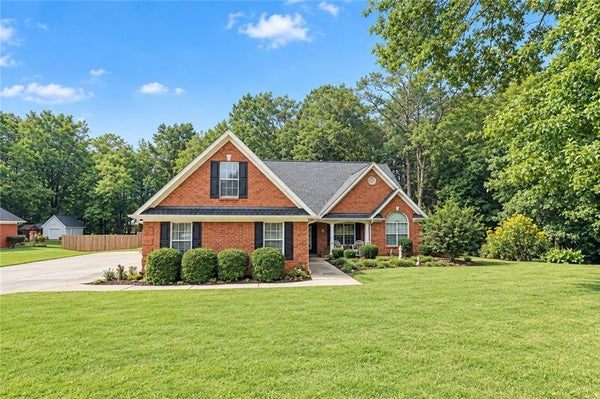 200 GLYNNSHIRE CT, COVINGTON, GA 30016 - Image 1a40f2e992dc61d2adb190772b3897fd/338855912