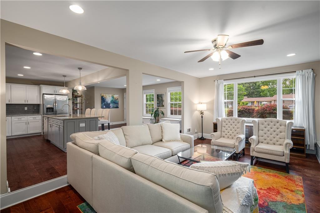 299 Stockwood Drive, Woodstock, Georgia image 4
