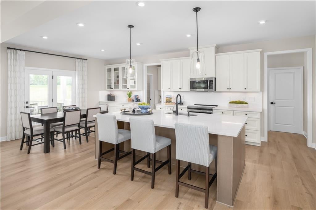 285 Flying Eagle Drive