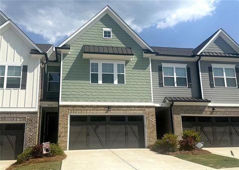 Townhouse For Sale - 5437 Maple Grove Lane<br/> Flowery Branch, GA 30542