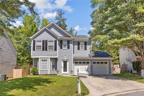 Homes For Sale - 4020 Lullwater Way<br/> Alpharetta, GA 30004