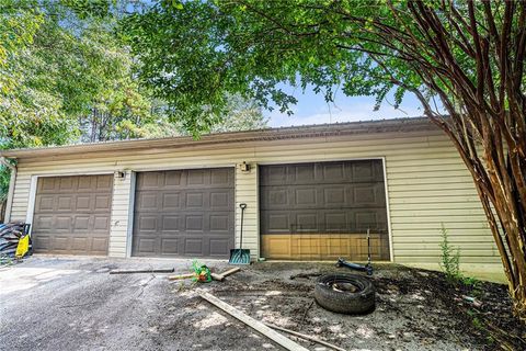 A home in Carnesville