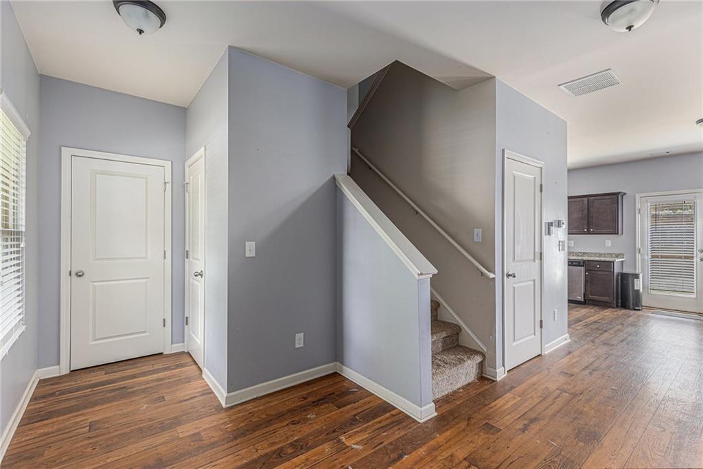 27 Autumn Canyon Path SE