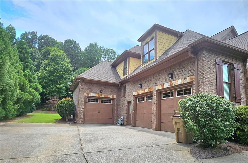 930 Chateau Forest Road