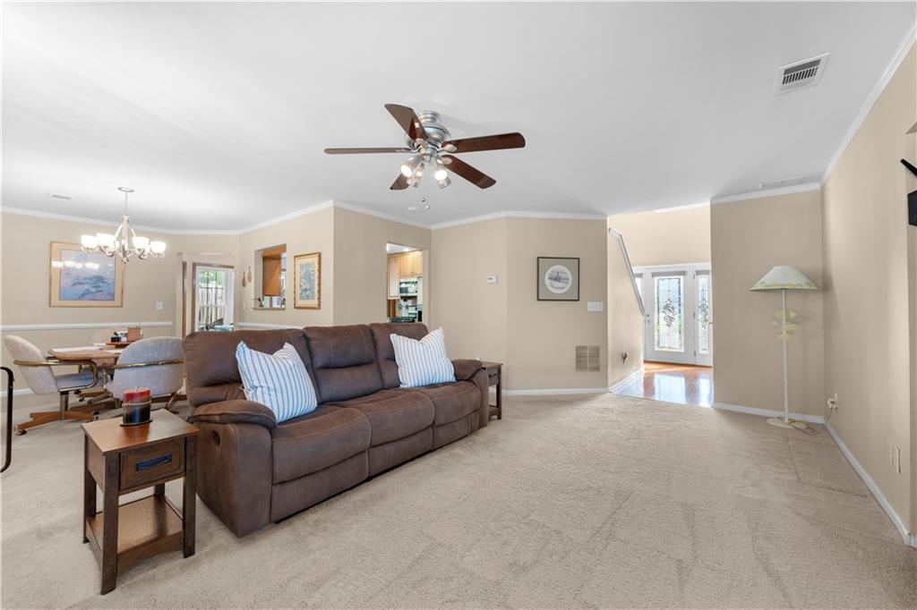 877 Ashwood Walk, Decatur, Georgia image 8
