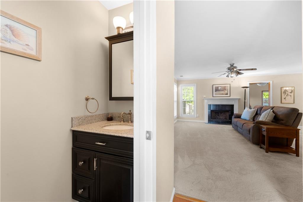 877 Ashwood Walk, Decatur, Georgia image 17