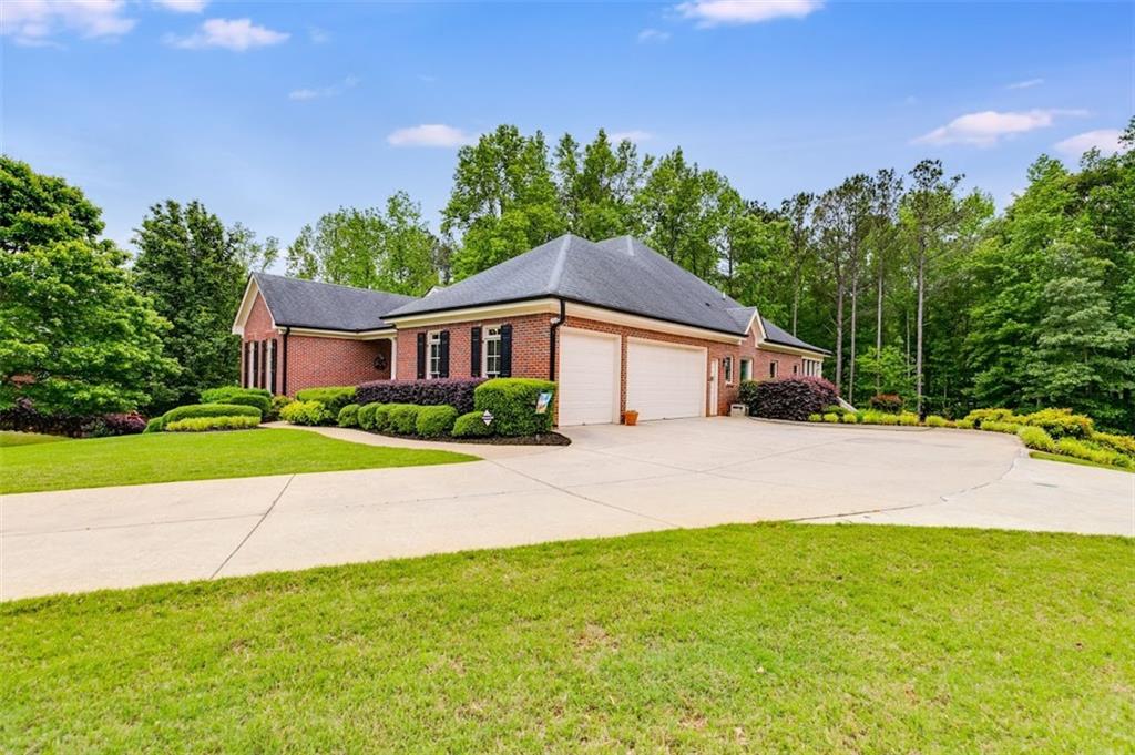 7511 Biltmore Lane, Douglasville, Georgia image 2