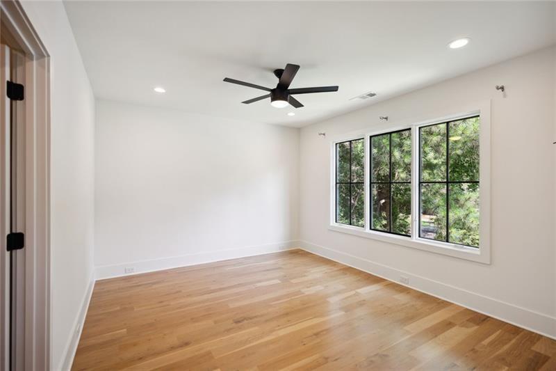 159 E Wesley Road, Atlanta, Georgia image 27