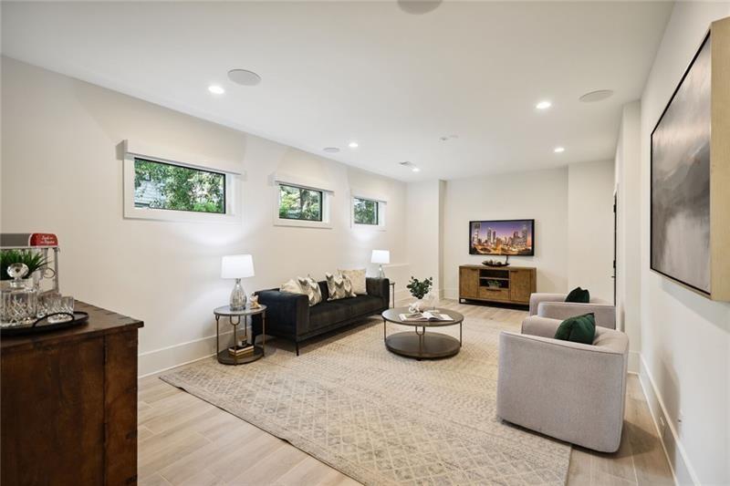 159 E Wesley Road, Atlanta, Georgia image 32