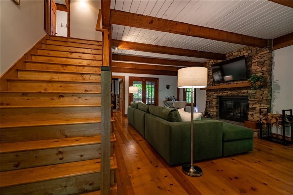 110 Sleeping Fawn Knoll