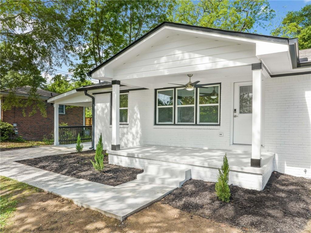 130 Oakcliff Court Ct, Atlanta, Georgia image 3