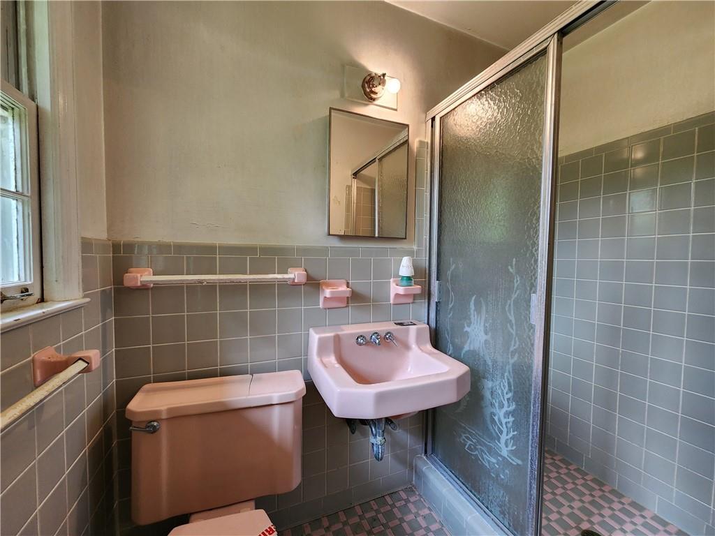 1435 Loch Lomond Trail, Atlanta, Georgia image 11