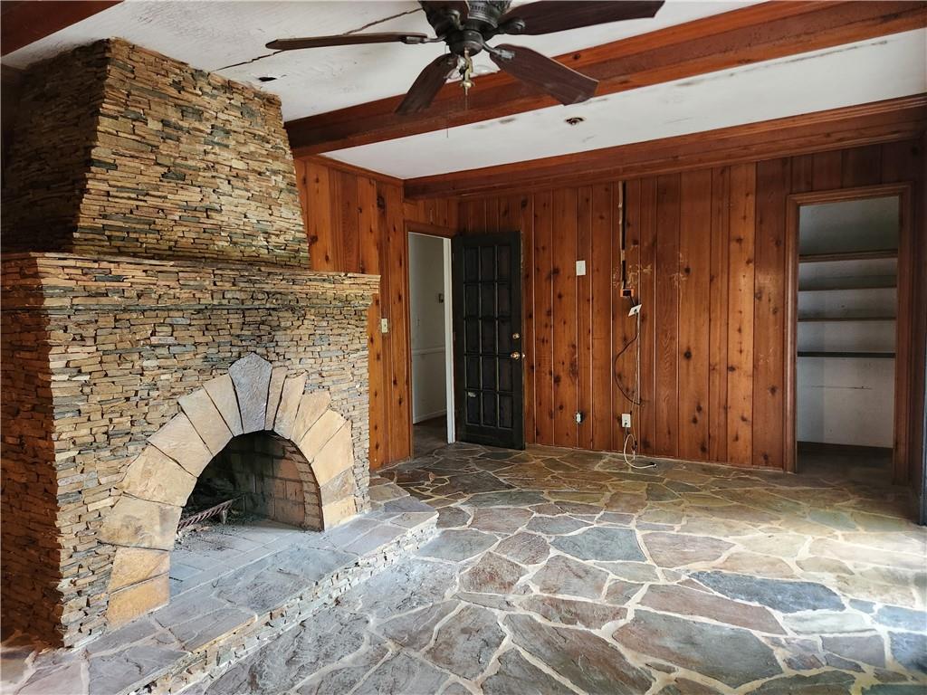 1435 Loch Lomond Trail, Atlanta, Georgia image 8