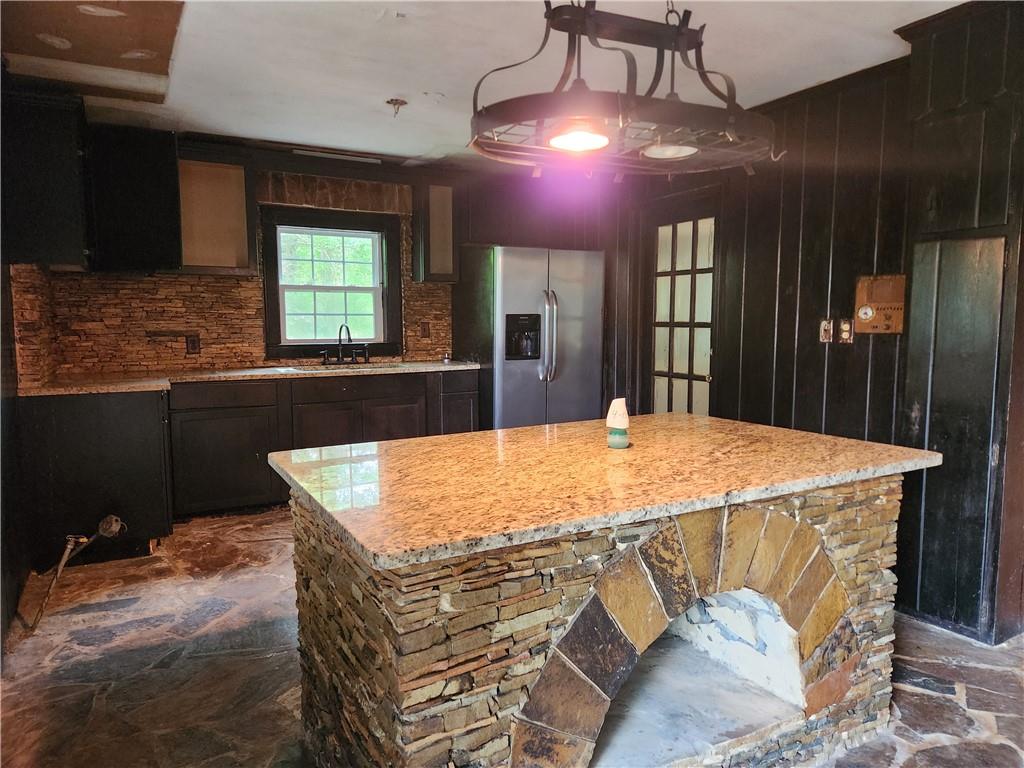 1435 Loch Lomond Trail, Atlanta, Georgia image 9