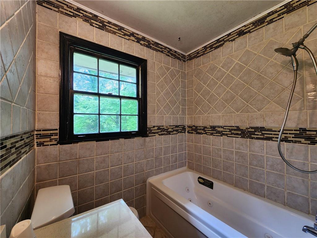 1435 Loch Lomond Trail, Atlanta, Georgia image 15