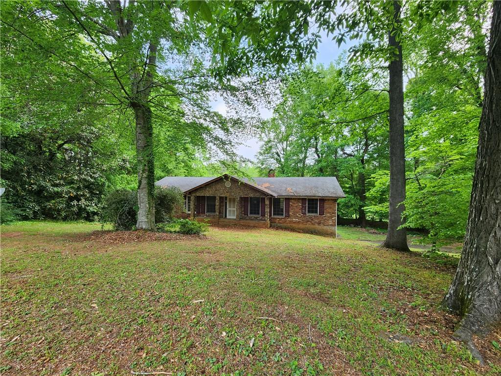 1435 Loch Lomond Trail, Atlanta, Georgia image 2