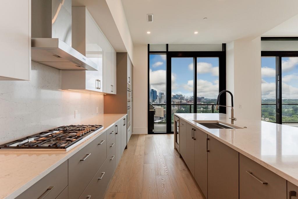 2425 Peachtree Road 1806