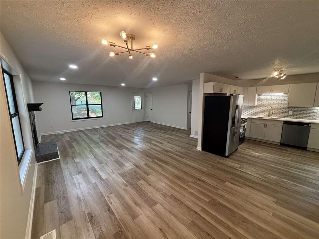 600 Mary Erna Drive, Fairburn, Georgia image 7