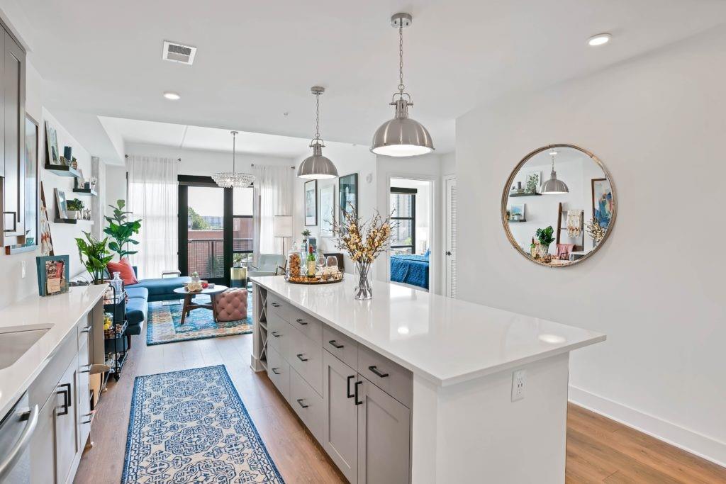 3172 Roswell Road 814