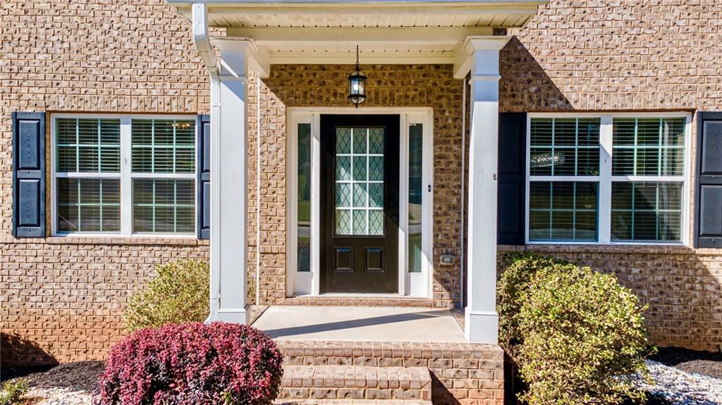 2506 Ginger Leaf Drive NE