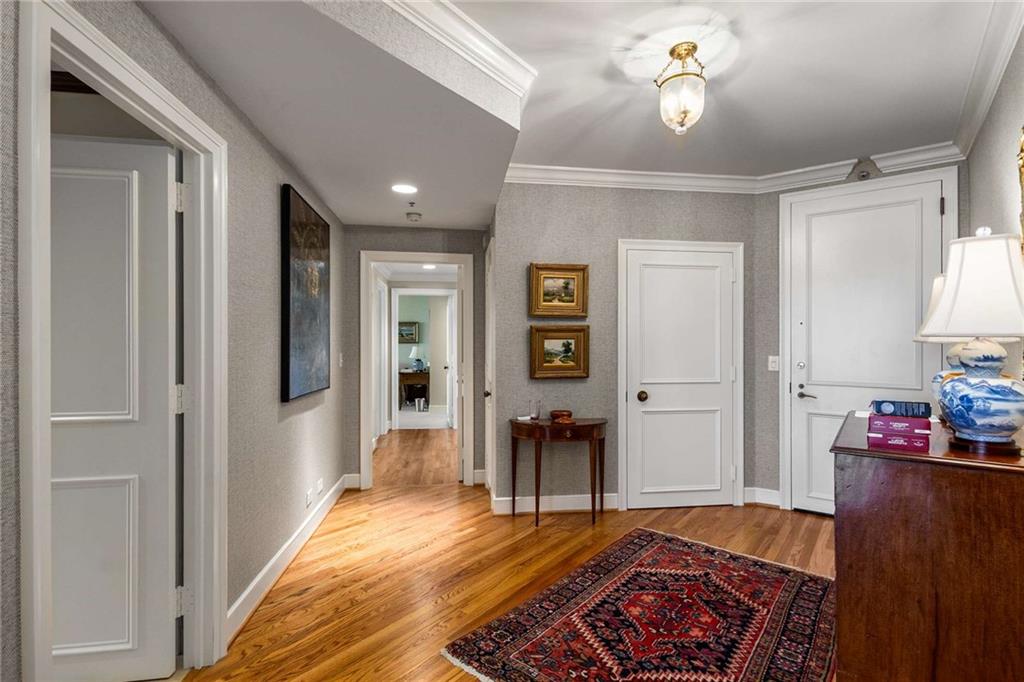 2660 Peachtree Road NW 16F
