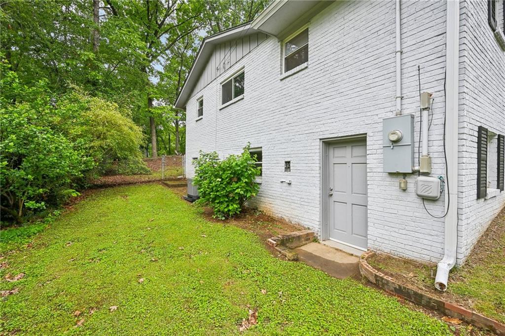 1118 Creekdale Drive, Clarkston, Georgia image 38