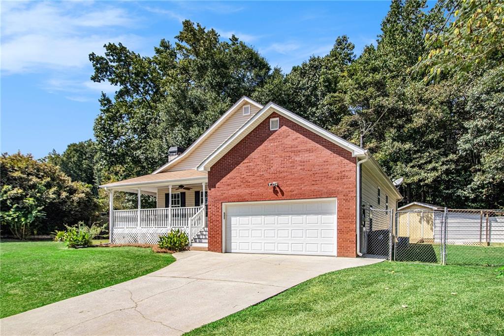 256 Hunt Club Circle