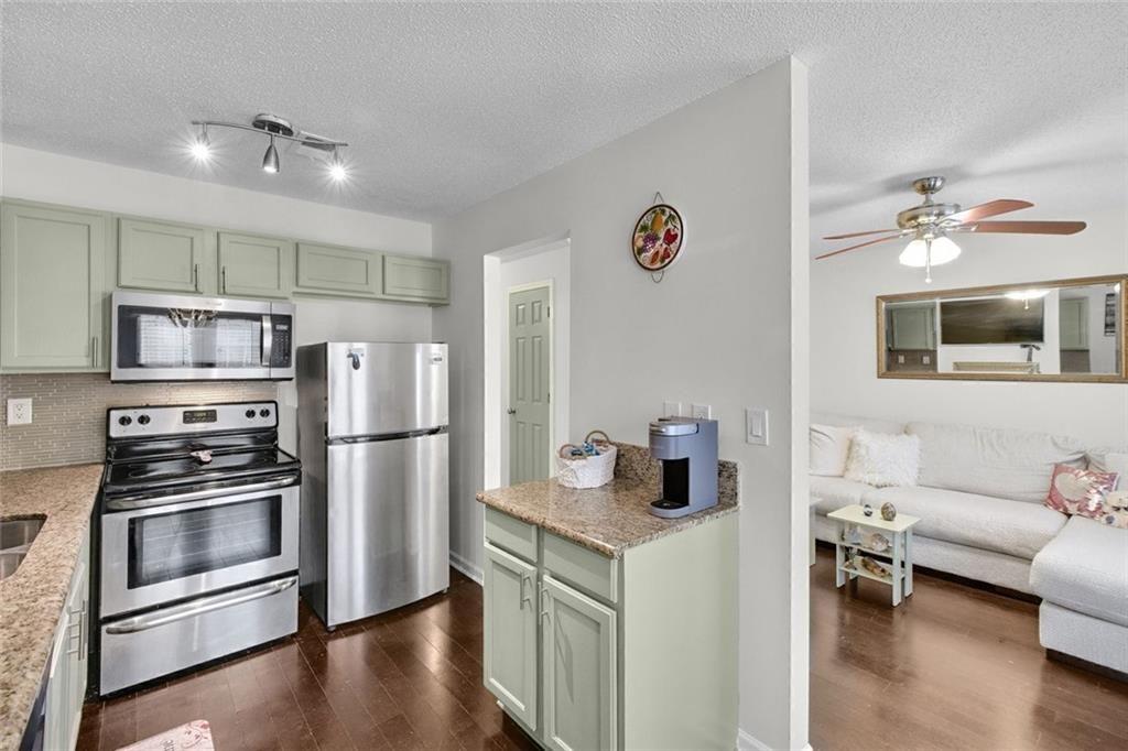 PARKVIEW COMMONS - Residential