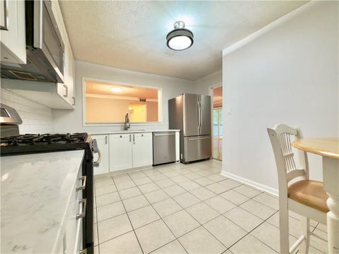 Condo For Sale - 1164 Weatherstone Drive<br/> Atlanta, GA 30324