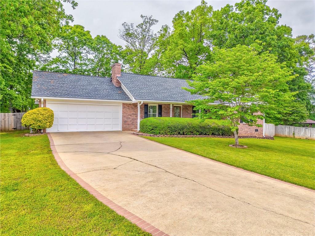 112 Eastwood Drive, Cartersville, Georgia image 1