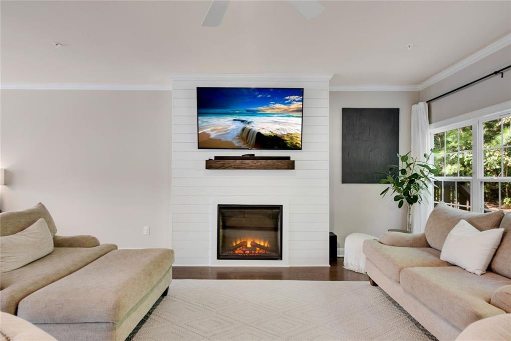 1402 Glen Ivy