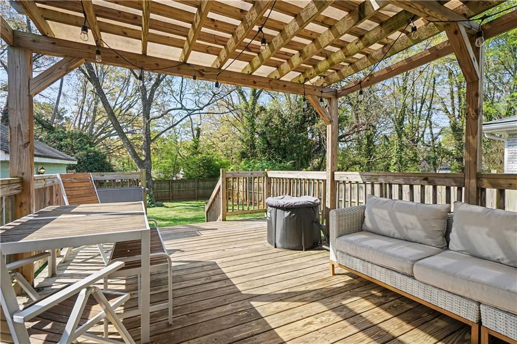 2435 Crestview Avenue