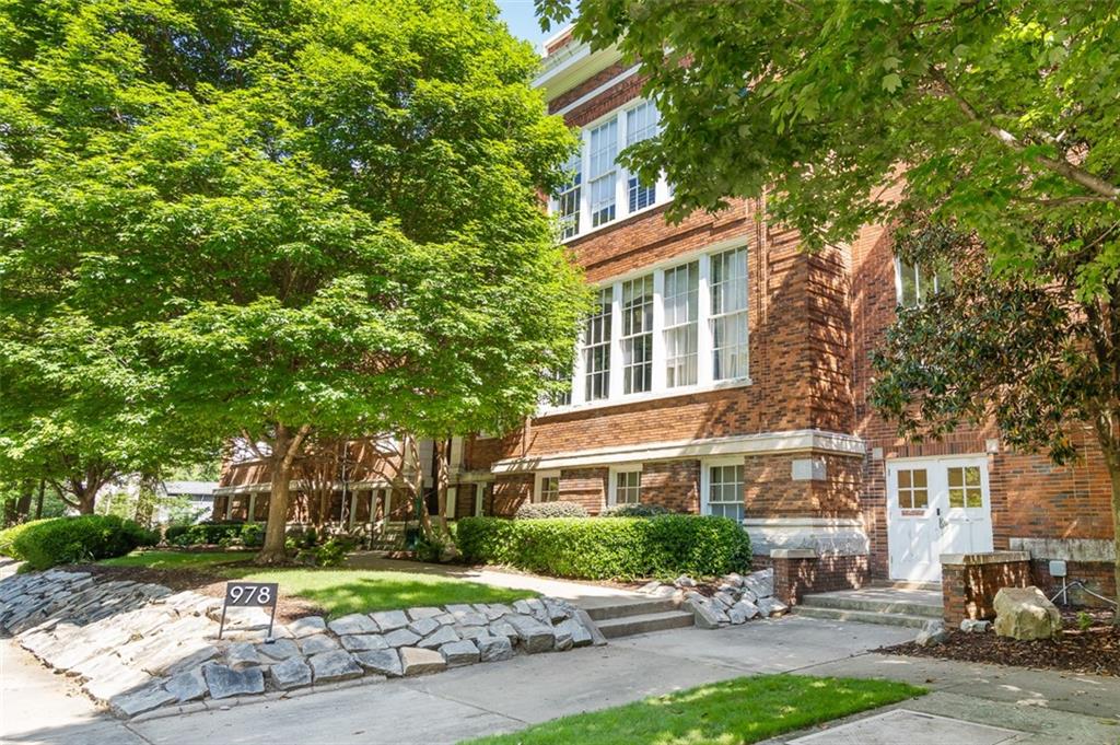 978 North Avenue NE 310