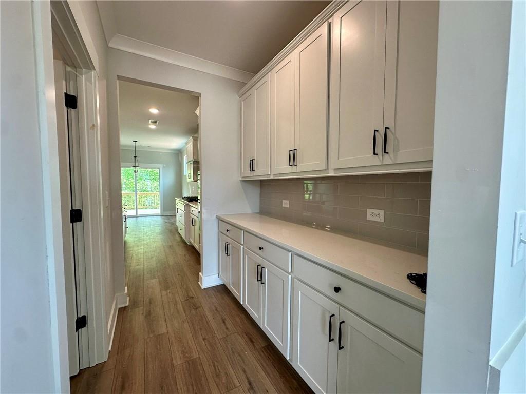 6816 Cambridge Drive, Flowery Branch, Georgia image 5