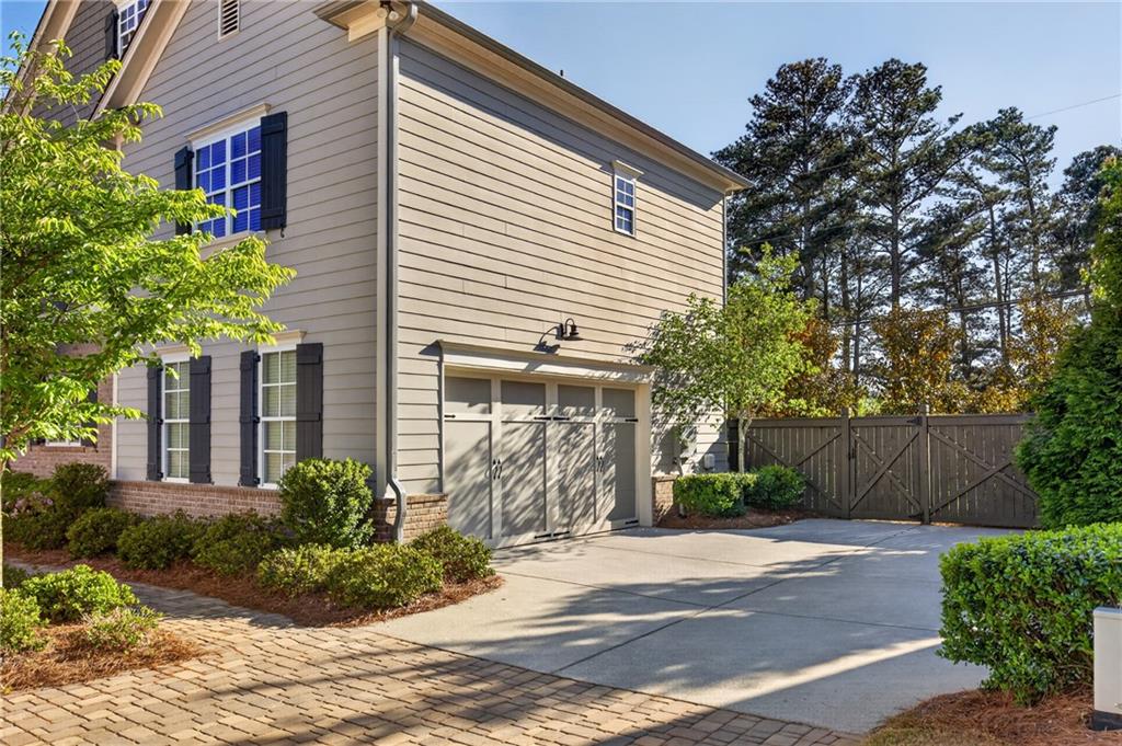 3462 Lafayette Park