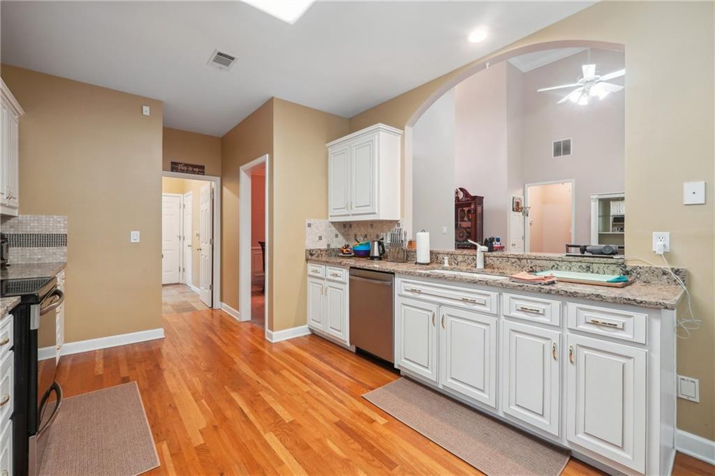 4440 Weston Drive, Lilburn, Georgia image 7