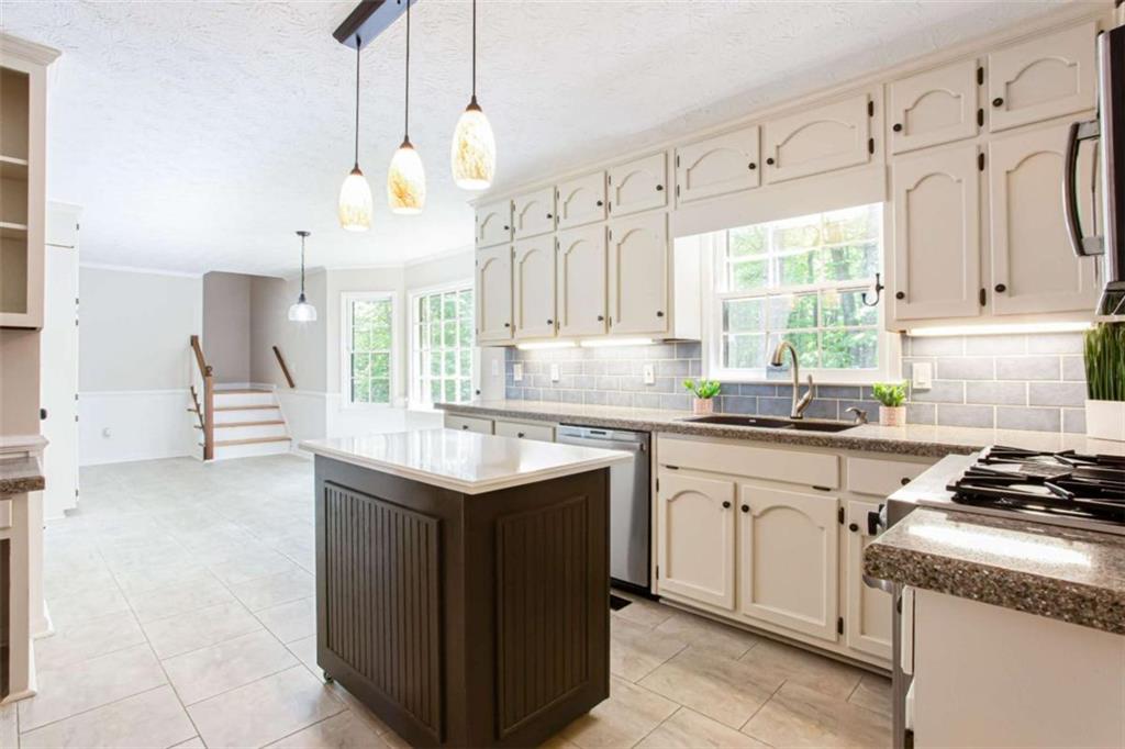1855 Vintage Drive, Snellville, Georgia image 27