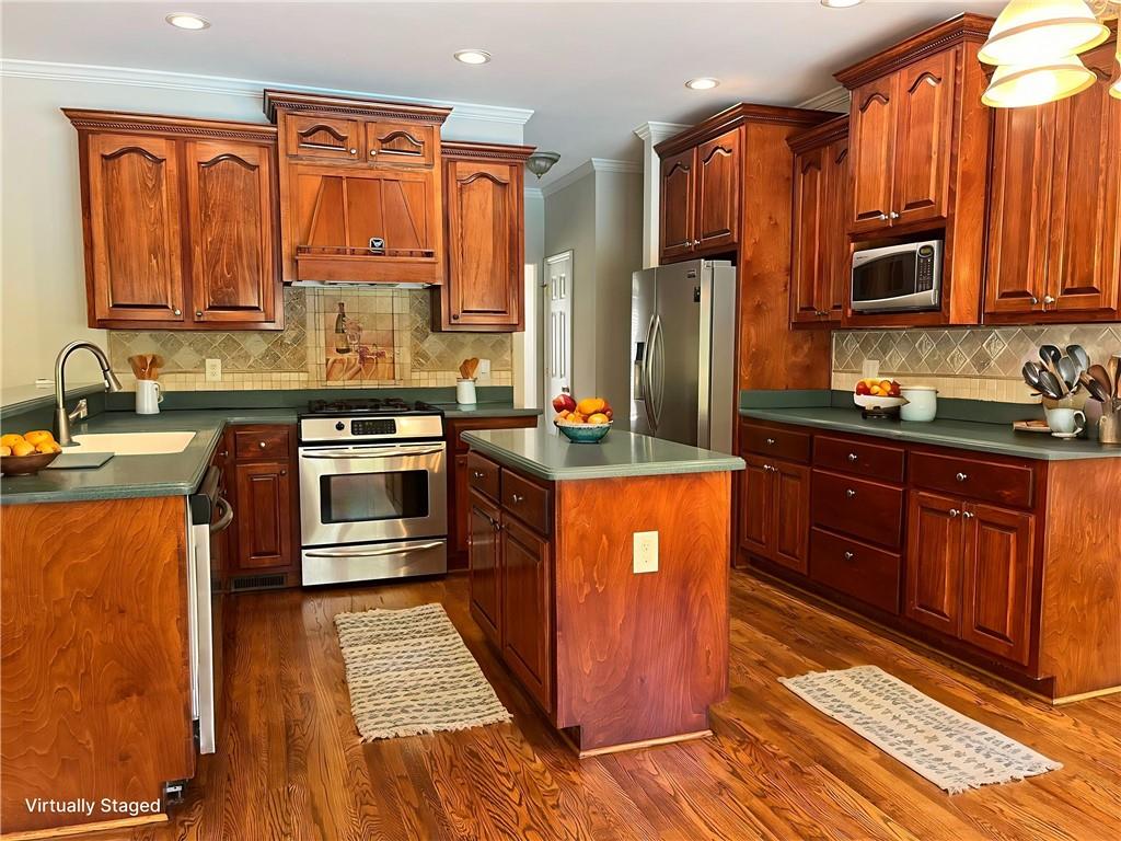 216 Overland Trail