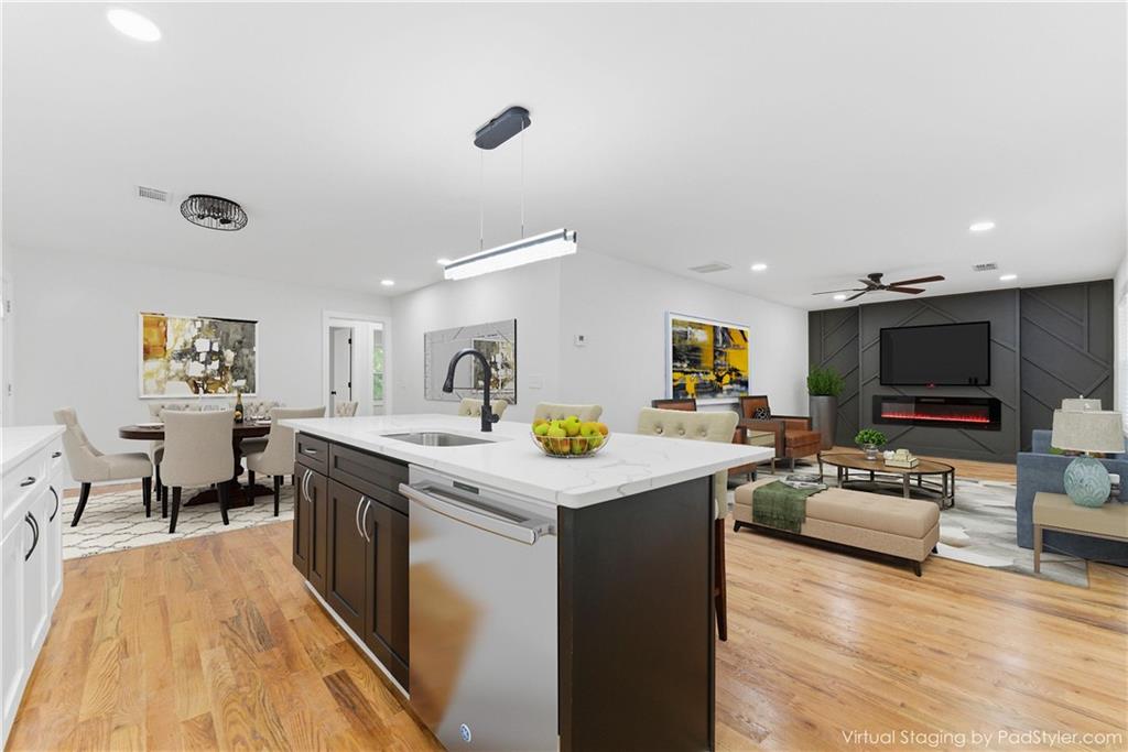921 Hall Street