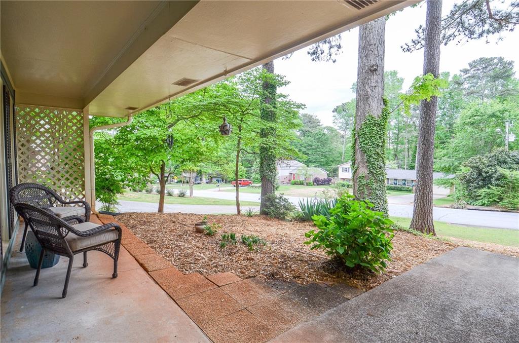 1438 Ridgeland Court, Lilburn, Georgia image 3