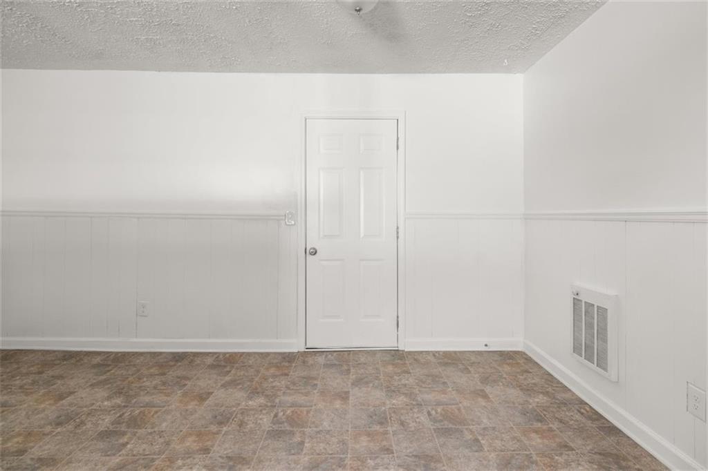 37 S Forty Pass, Hiram, Georgia image 4