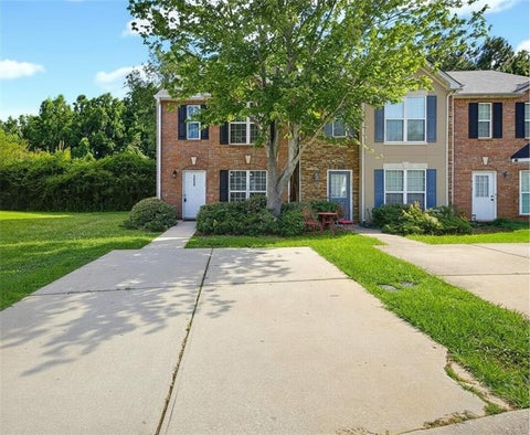 Townhouse For Sale - 1934 Grove Way<br/> Clayton County, Hampton, GA 30228