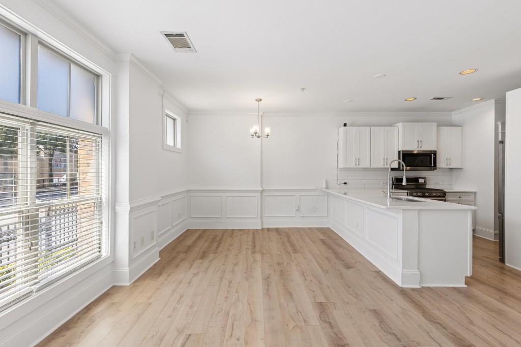 625 Piedmont Avenue NE 107