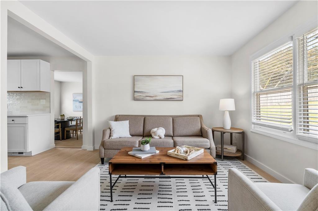 16 Barnesdale Way NE