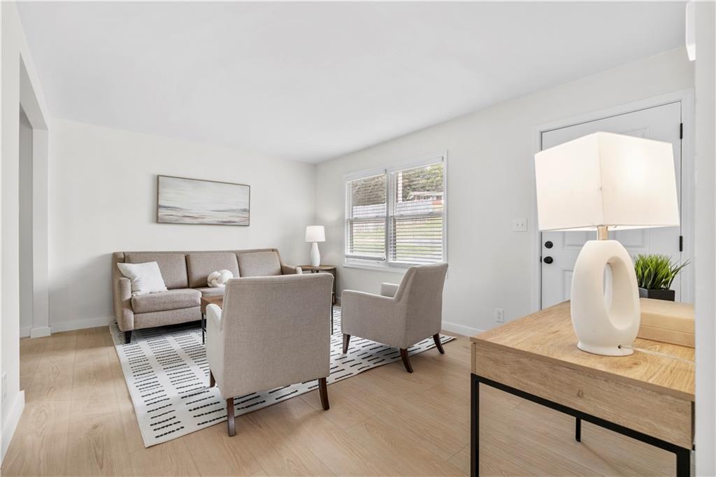 16 Barnesdale Way NE