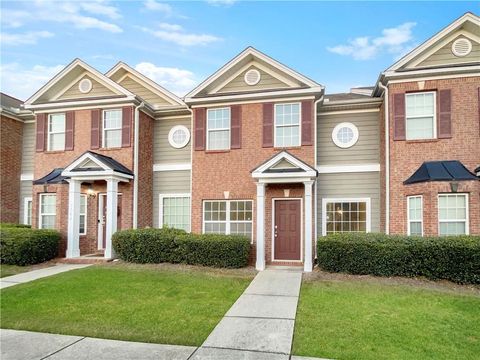 A home in Fairburn